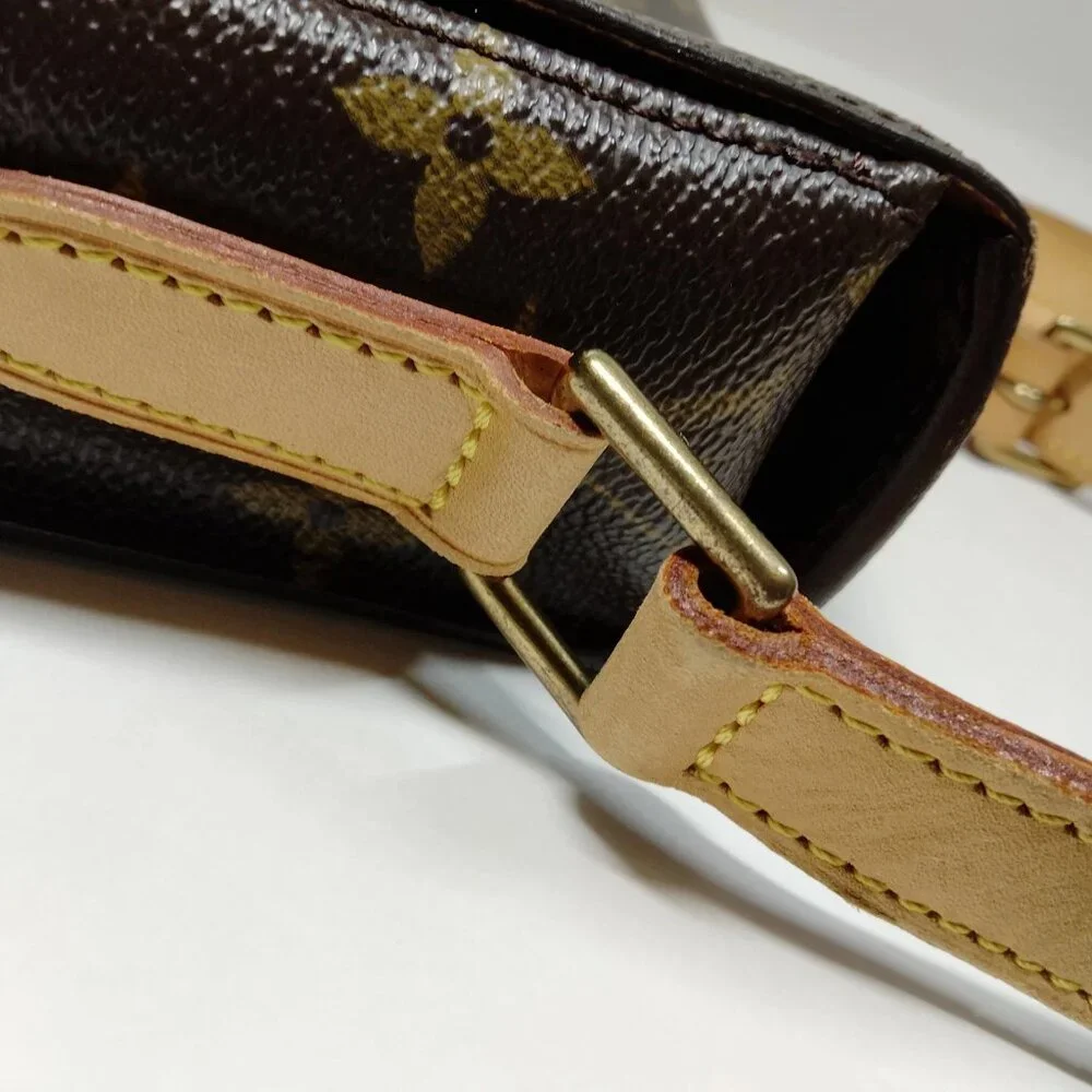 Authentic Louis Vuitton Saint Cloud GM Monogram Canvas Crossbody/Shoulder Bag - Picture 7 of 16